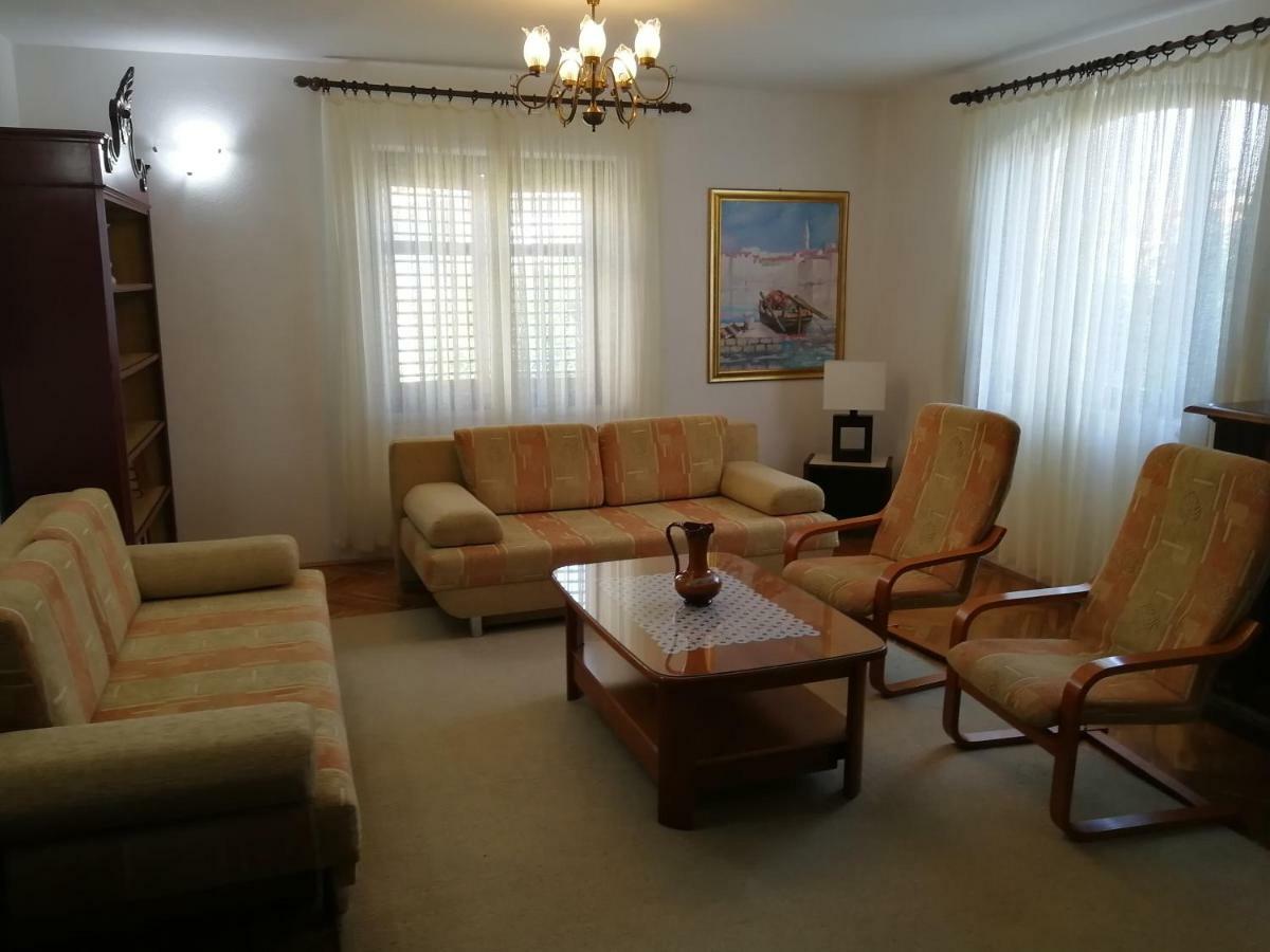 Apartman Mladenka Супетар Экстерьер фото