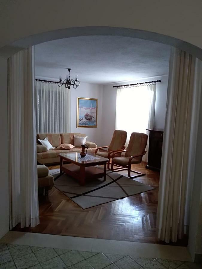 Apartman Mladenka Супетар Экстерьер фото